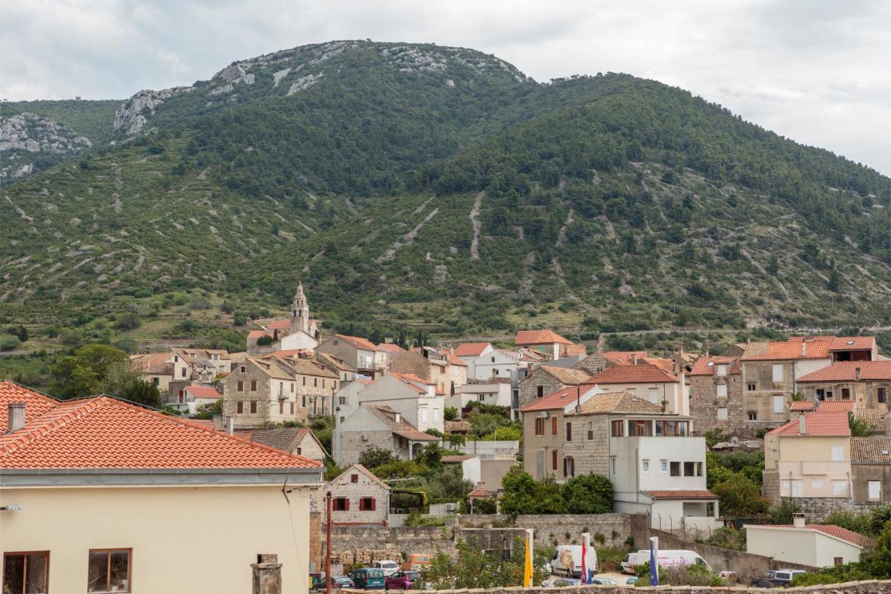 Apartments Bepi Komiza Komiža Exterior foto